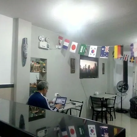 Sunset Hostel Airport-2